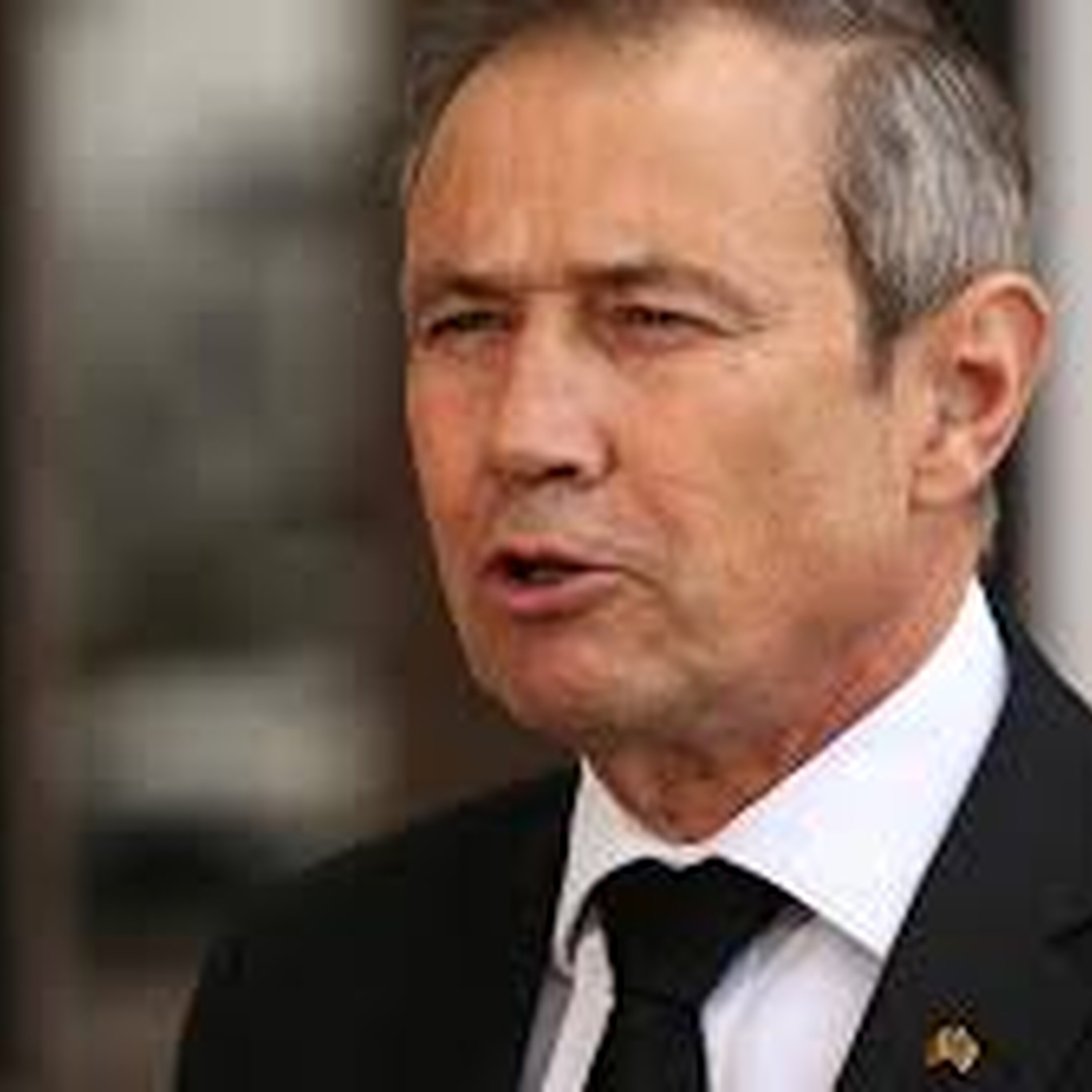 Budget cash splash with the Premier to give Perth drivers $100 to help with fuel