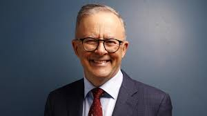 The PM's campaign to win over Perth with 19 days to the election 