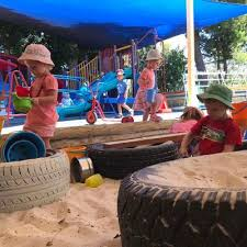 Premier wants free full time school-based kindy trial to start next year 
