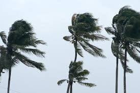 Cyclone watch in WA's north as Cyclone Errol gets stronger