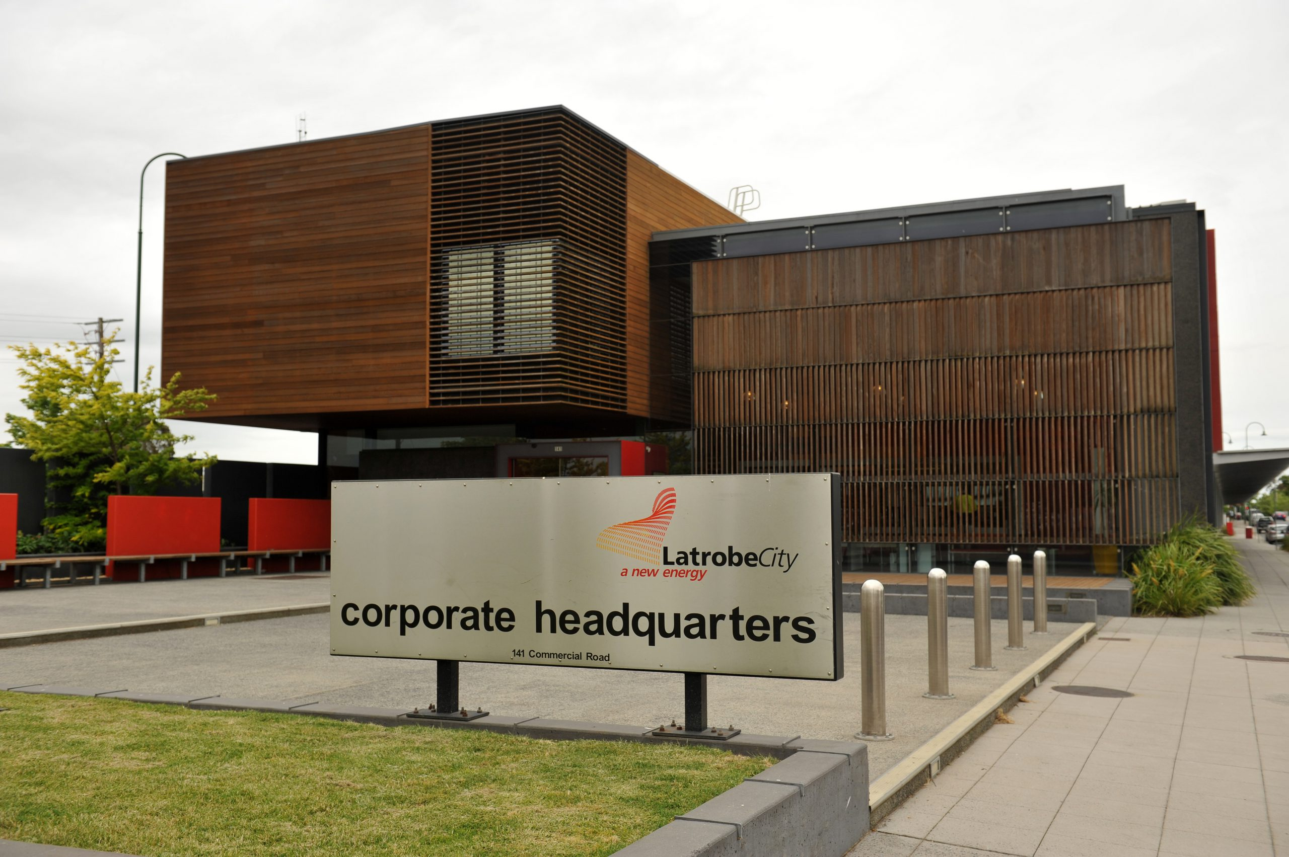 Latrobe City Mayor breaks silence over being left out of State Government bus funding