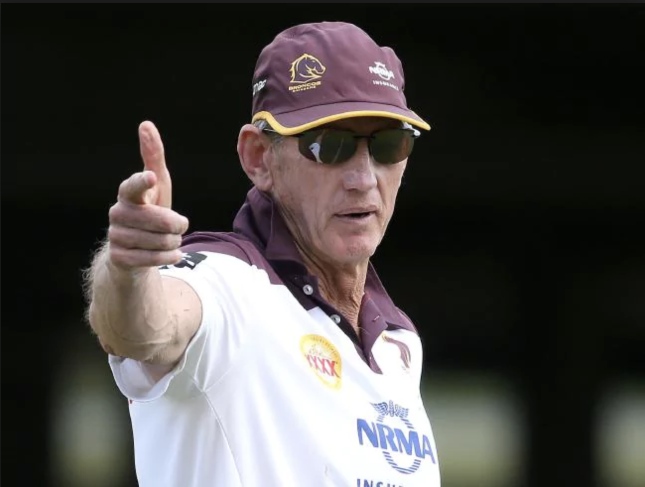 Wayne Bennett storms out of press conference