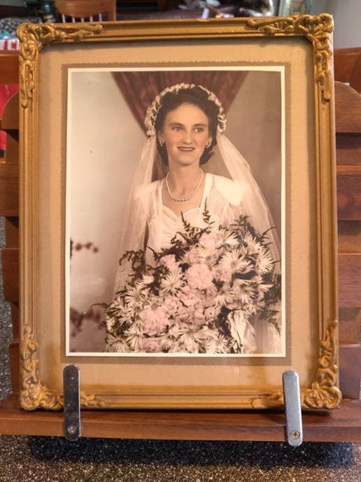 Wedding Portrait At VIC Op Shop Reunited With QLD Family