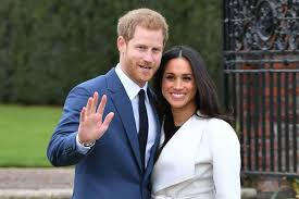 TUESDAY: Harry & Meghan! Uses For Old Foxtel Dishes + Did You Choose Love Over Your Family?
