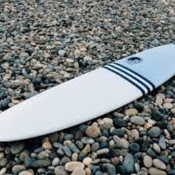 A Tasmanian Surfboard Washed Up In North Queensland 4 Years Later - Here's How!