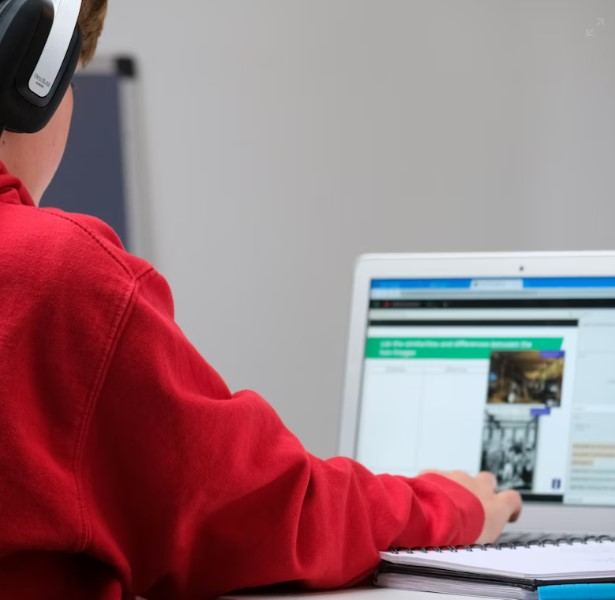 Experts say there's more work to be done after latest NAPLAN results released episode artwork