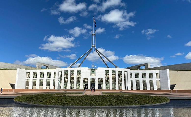 BREAKING: Australia begins bird flu vaccine rollout episode artwork