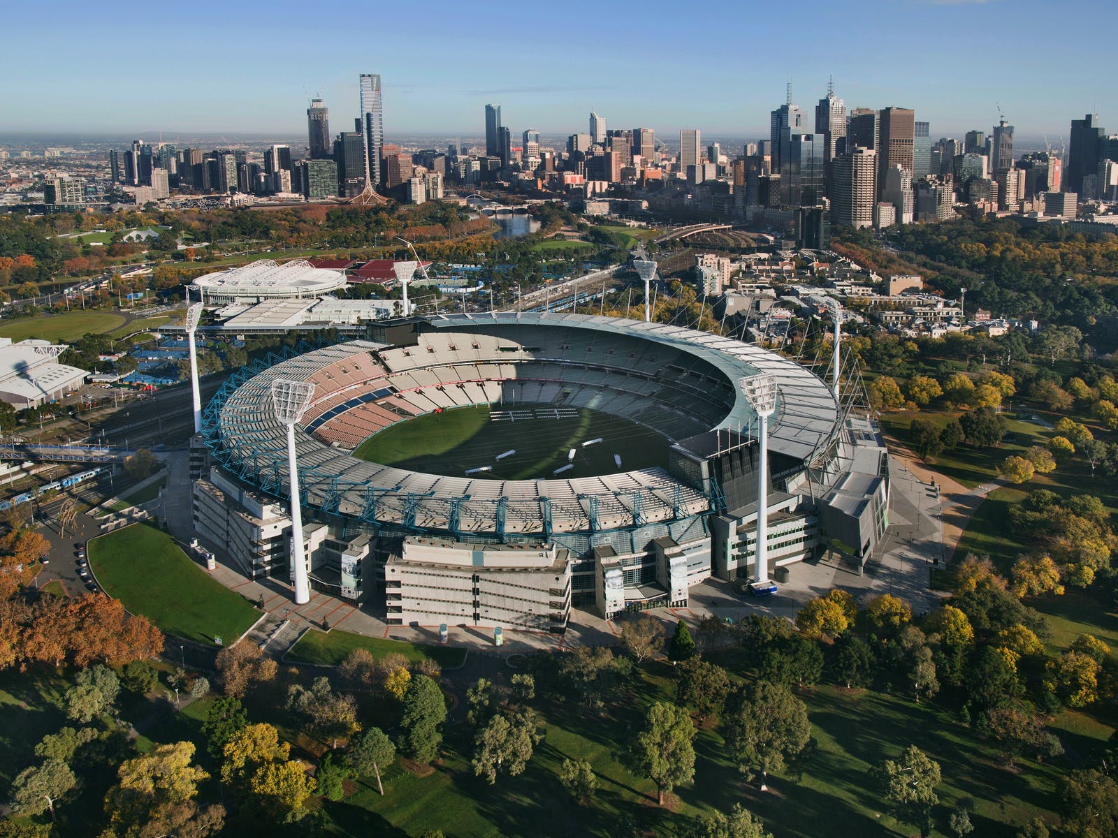 Dockers and Lions set for AFL grand final blockbuster episode artwork