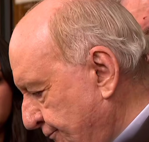 Radio veteran Alan Jones returns to court in Sydney today episode artwork