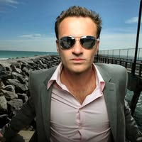 Tributes for Australian actor after cancer death