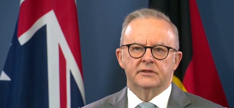 "No Privatisation, No Tolls" The P-M responds to the Strait of Hormuz reopening