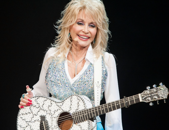 Country music legend Dolly Parton dies aged 80 episode artwork