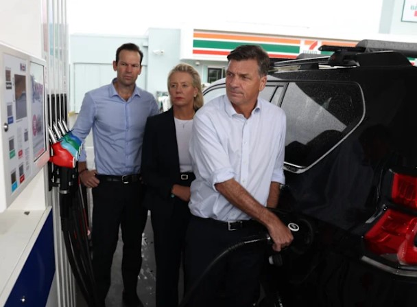 Coalition calls on Government to halve fuel excise and road user charge 