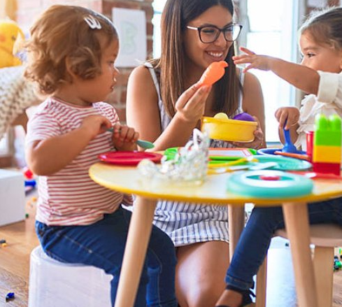 Childcare workers to keep 15% pay increase thanks to new federal funding episode artwork