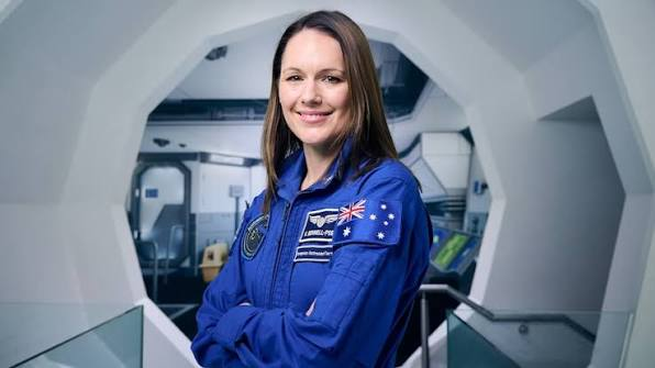 Government makes final push to fund Aussie space flight episode artwork