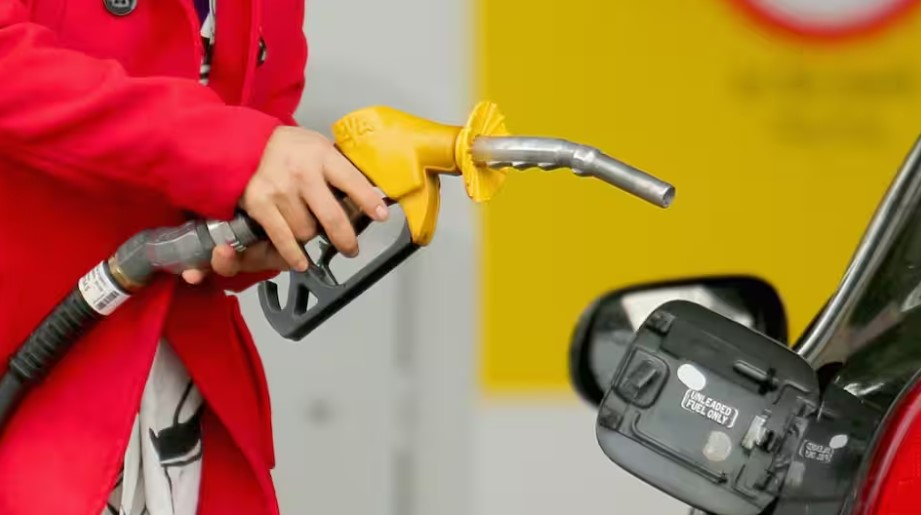 Treasurer puts servo on notice as fuel excise cut ends episode artwork