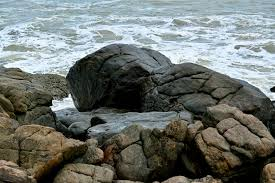 Sixth person drowns after being swept off rocks 