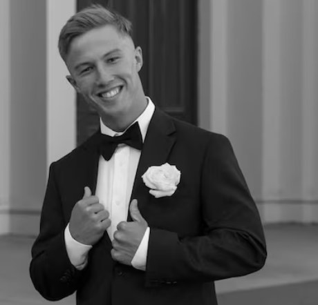 Tributes flow for suburban footy player Nathan Fitzgerald, WorkSafe Victoria investigating episode artwork