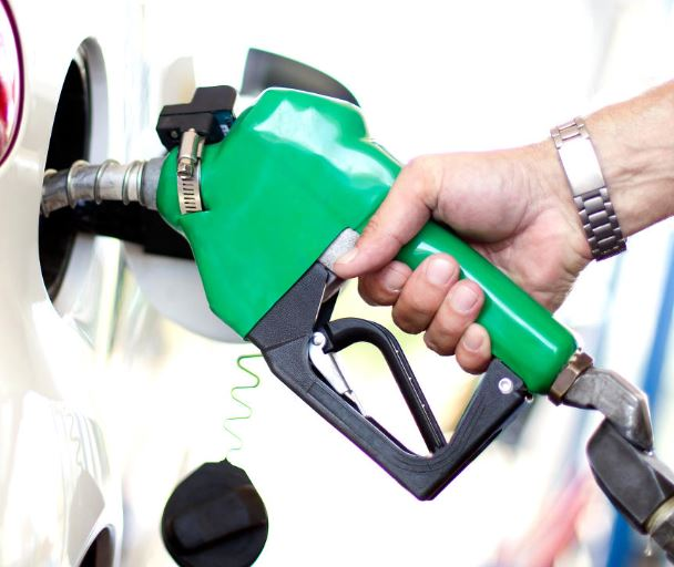 Experts forecast petrol restrictions within weeks