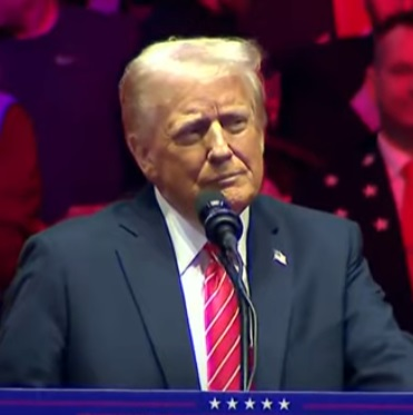 PM invites Donald Trump to Australia after failing to lock in a phone call