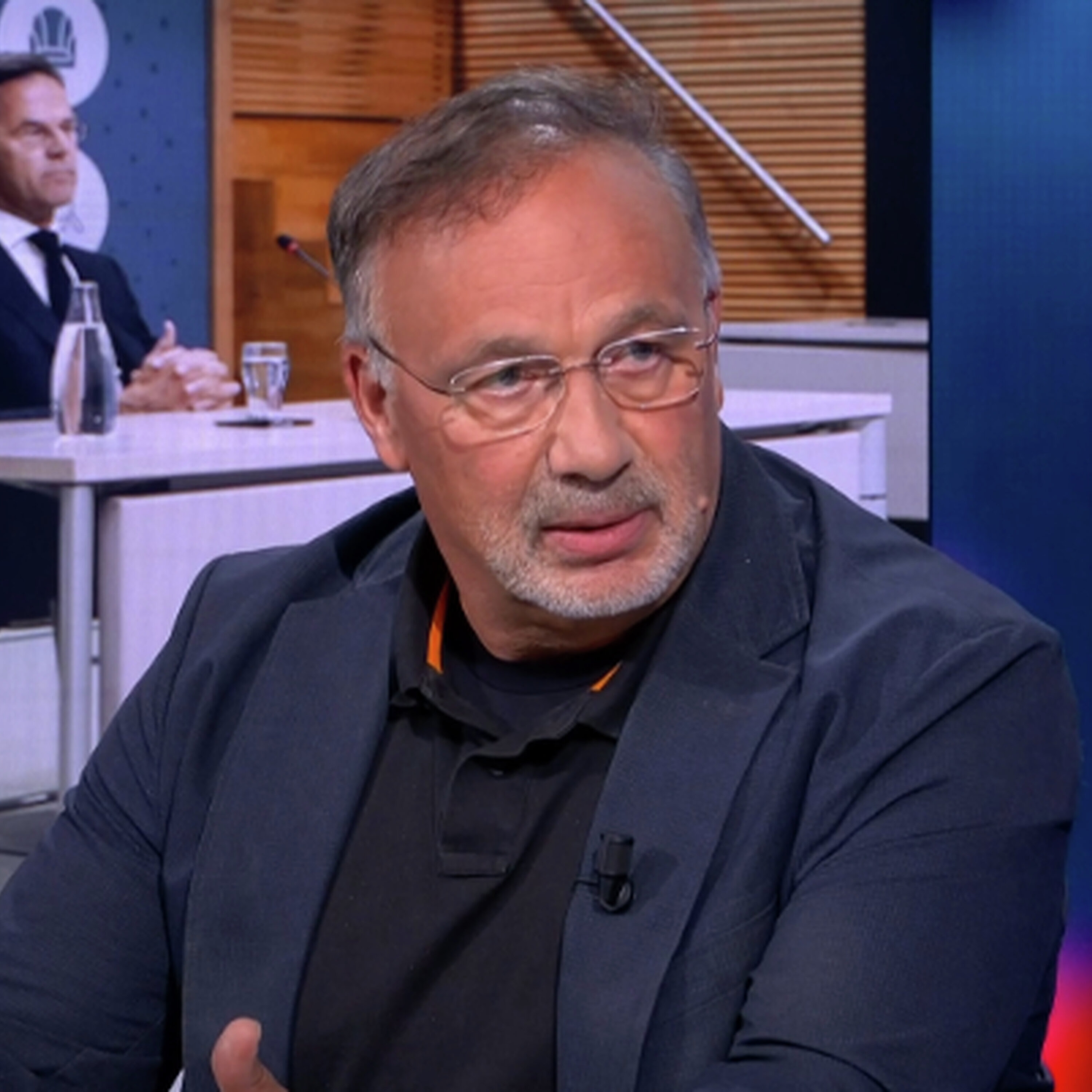 ‘Er werd geen ruimte gemaakt voor non-covidpatiënten’ episode artwork
