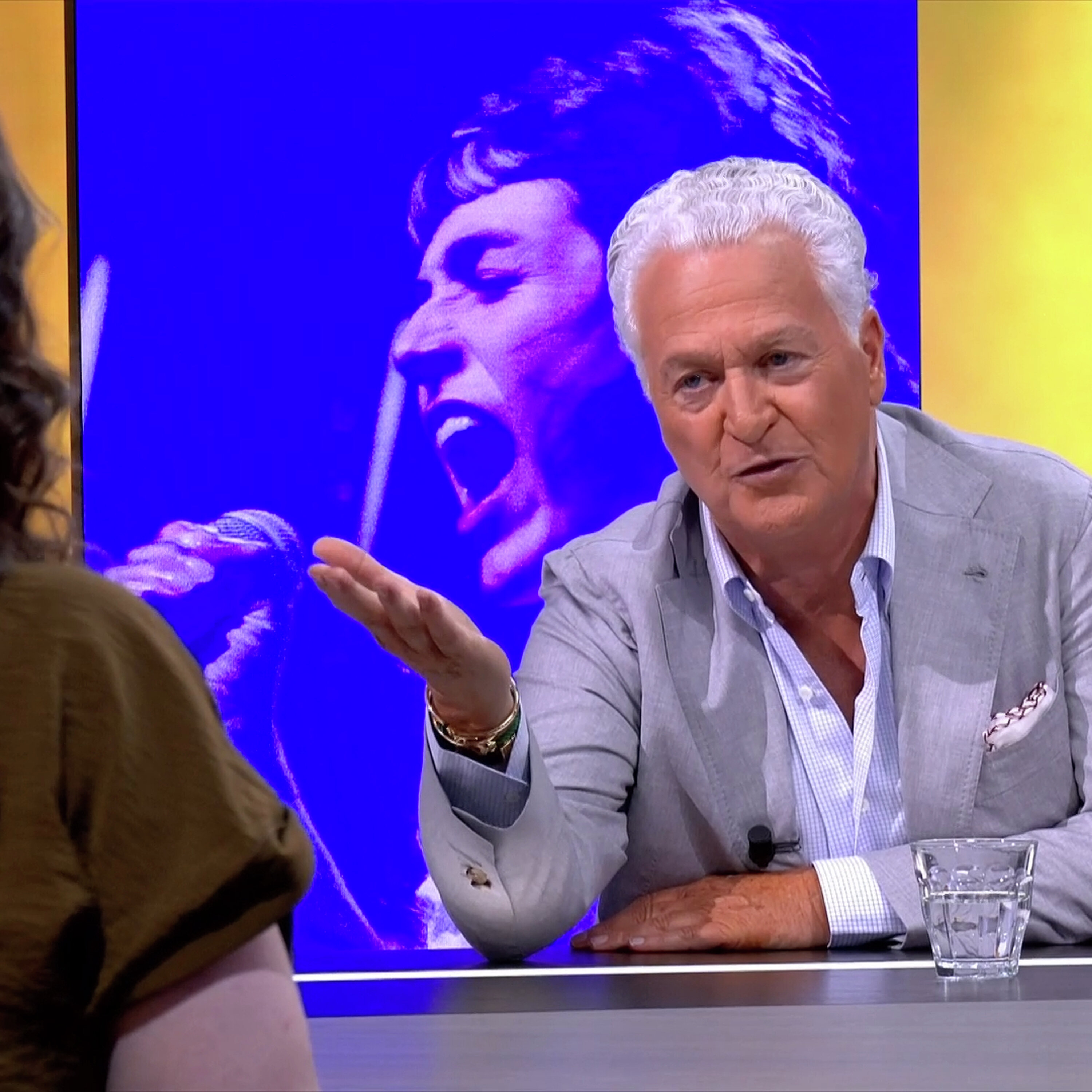 'Zangeres Sophie Straat discrimineert op geslacht en huidskleur' episode artwork