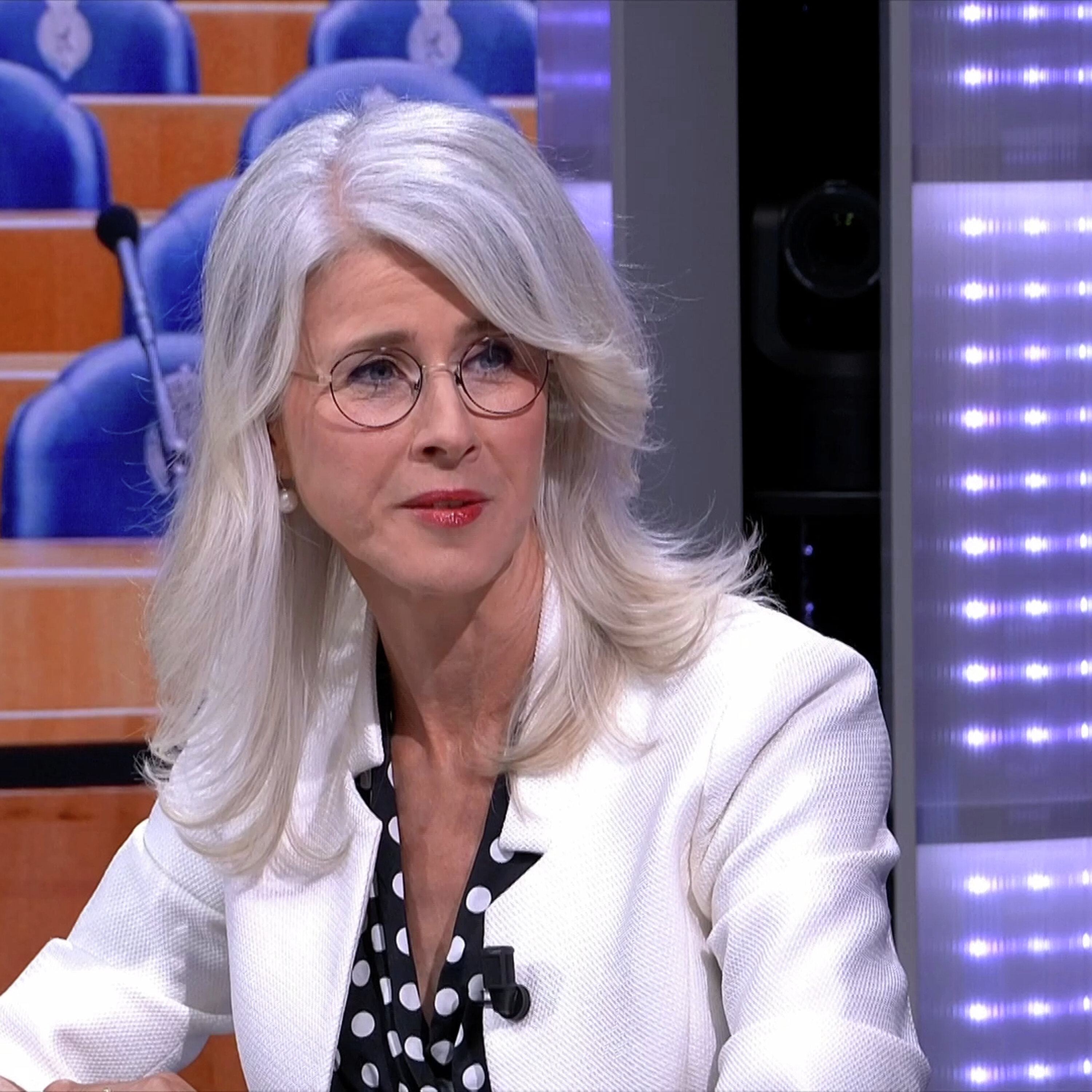 'Laat ze maar weten: Nederland vangt jullie niet meer op' episode artwork