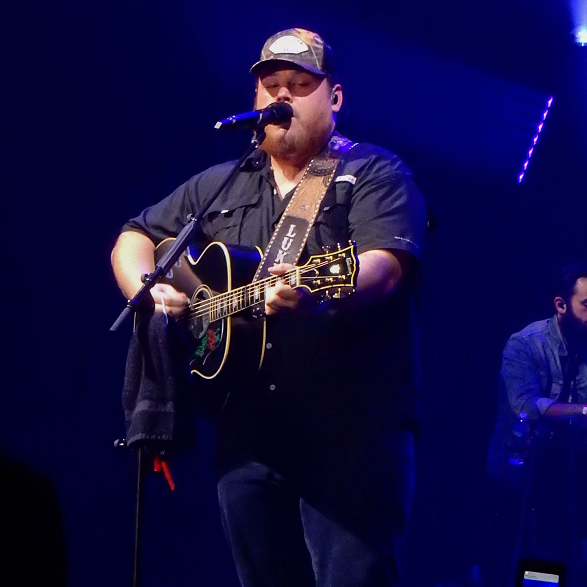 Luke Combs-Beautiful Crazy