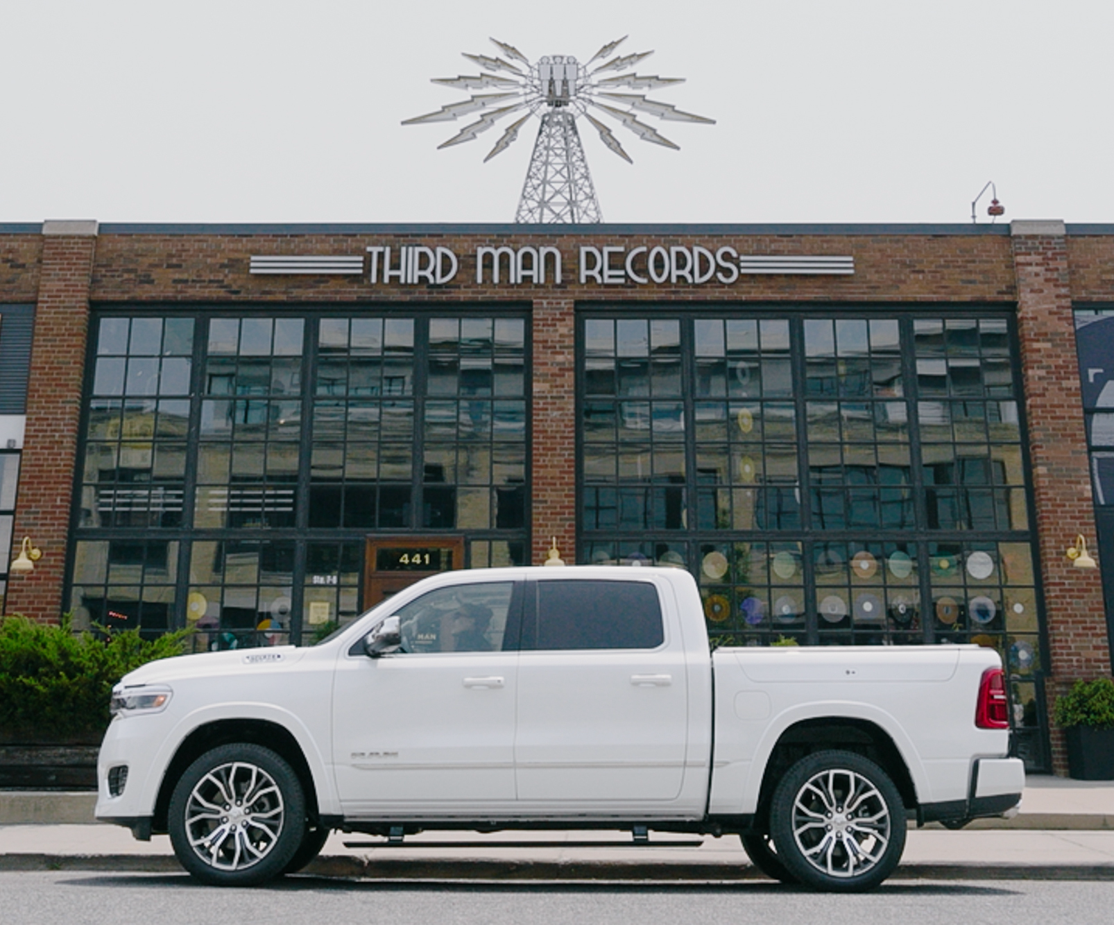Driving The Z – Discovering the power of Klipsch