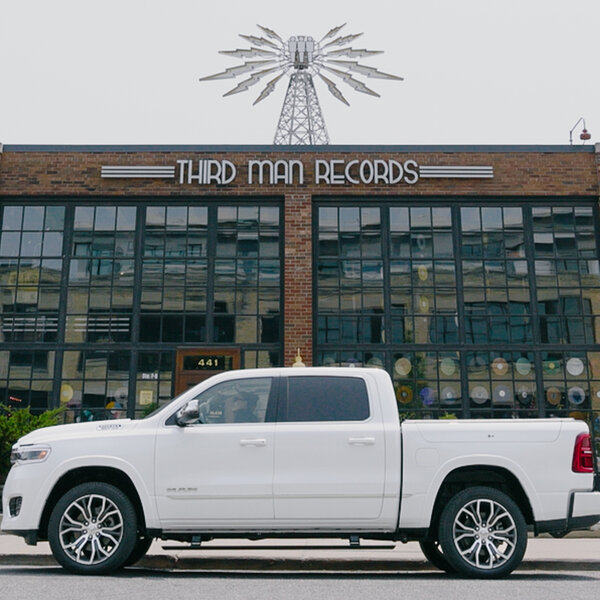 Driving The Z – Discovering the power of Klipsch