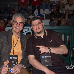 Luis De Cubas con la presentación "Una Gran Noche De Boxeo Cubano 3"