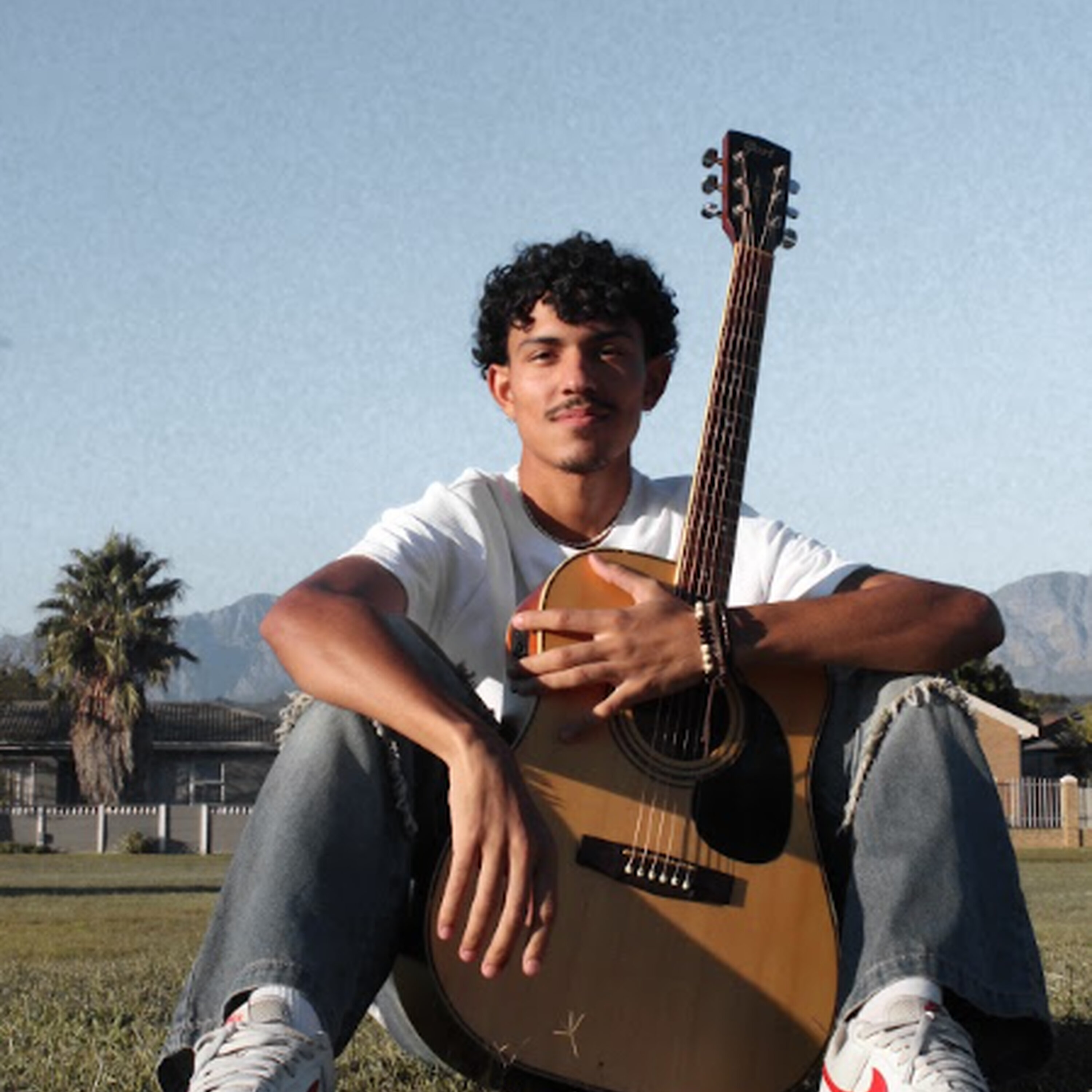 LIAM COVA MAKES WAVES WITH “WORRY SEA”