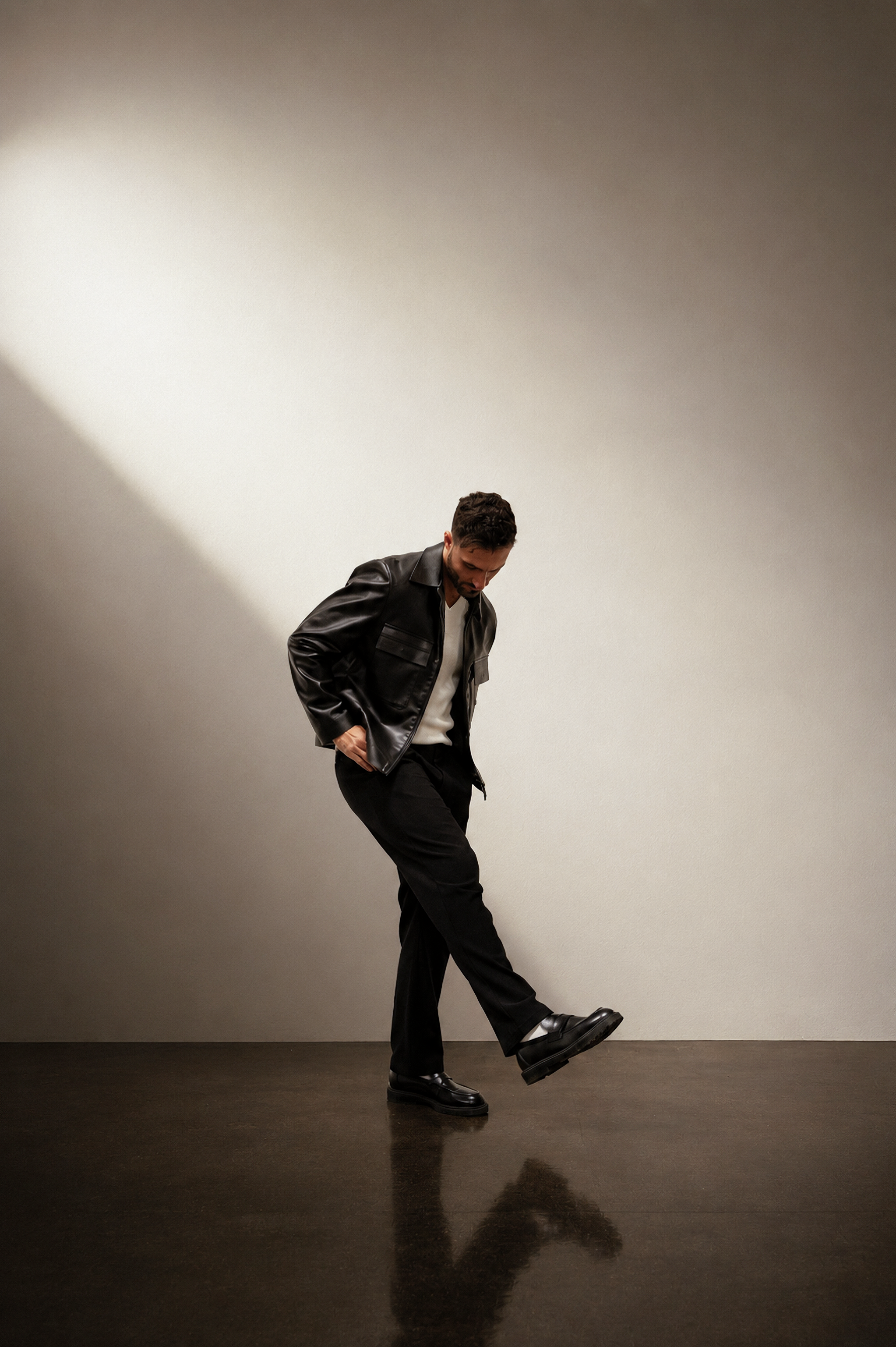 Lee Cole Opens Up About 'Letters to Myself' and the Red Flags Behind "Fool"