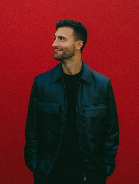 Lee Cole Trades “Ice=cream” for Heartfelt New Single “Mine”