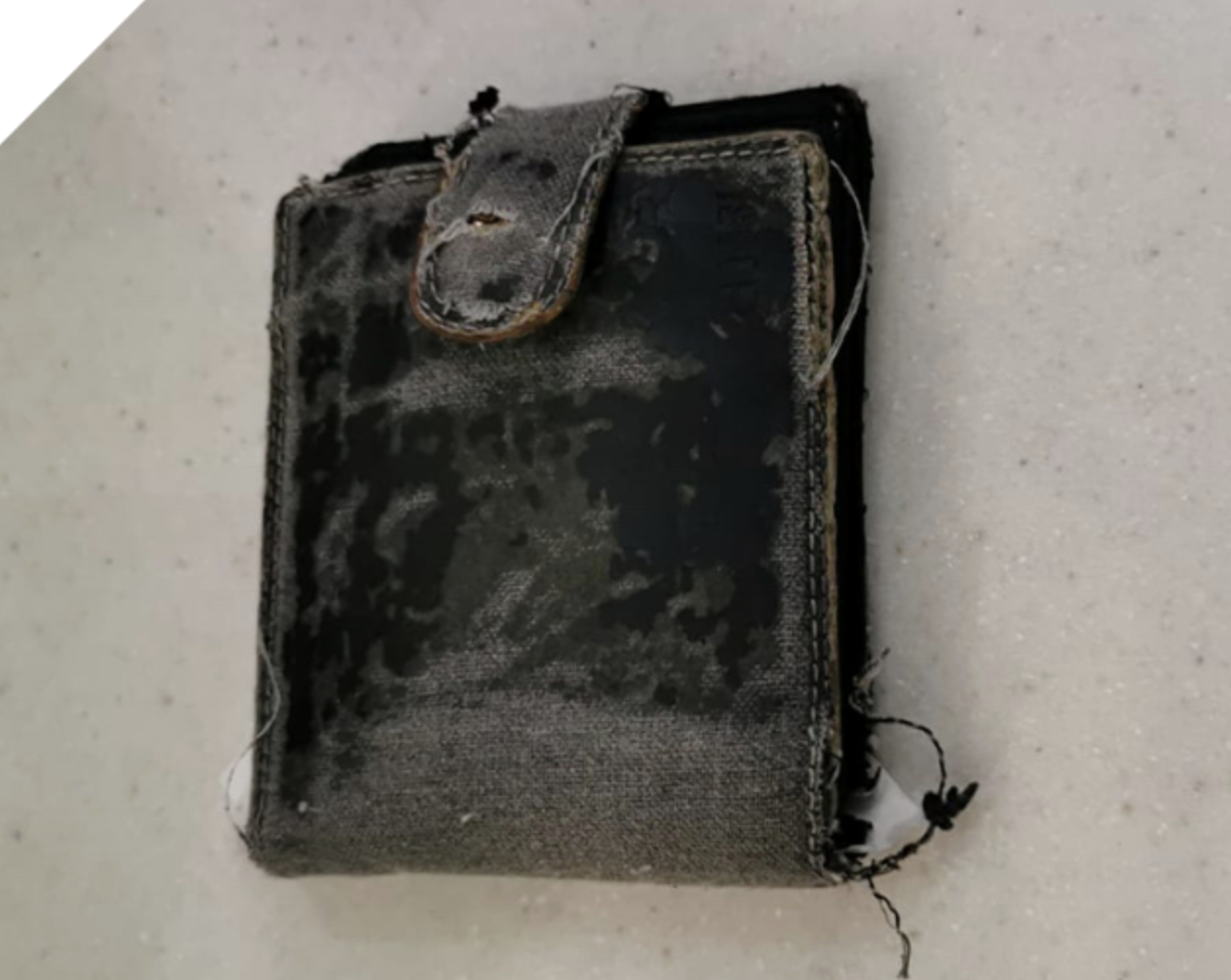 #AskTheClub: "Hey Breakfast Club, I just want to know, If someone returns your wallet with everything still in it, what’s the proper reward?" #947BreakfastClub cc #947BreakfastClub @947BClub @Anele @FrankieFire @ThembiMrototo @AlexCaige @CindyPoluta