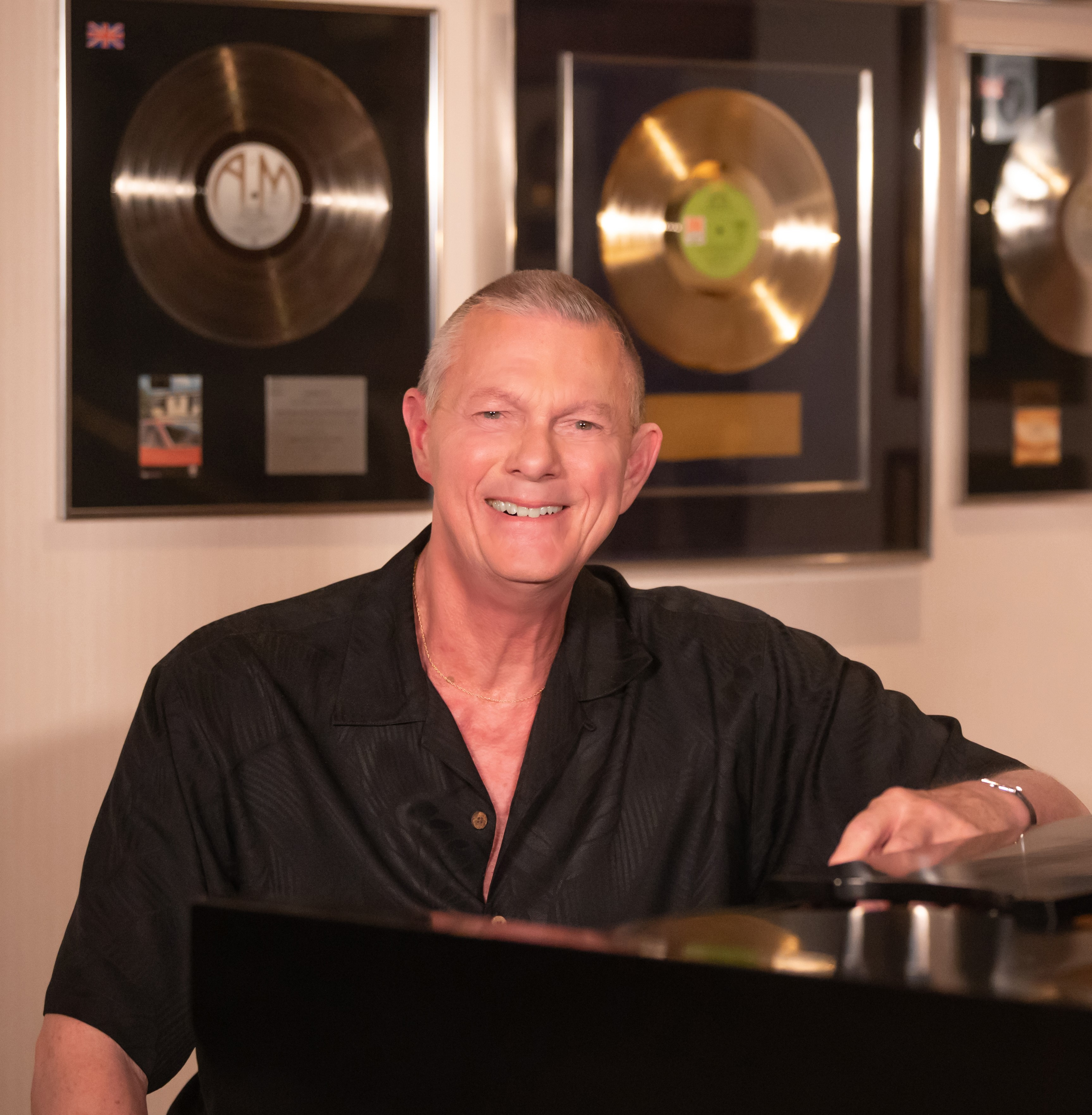 Hip-hop artist, author & entrepreneur Lecrae + Richard Carpenter (The Carpenters) episode artwork