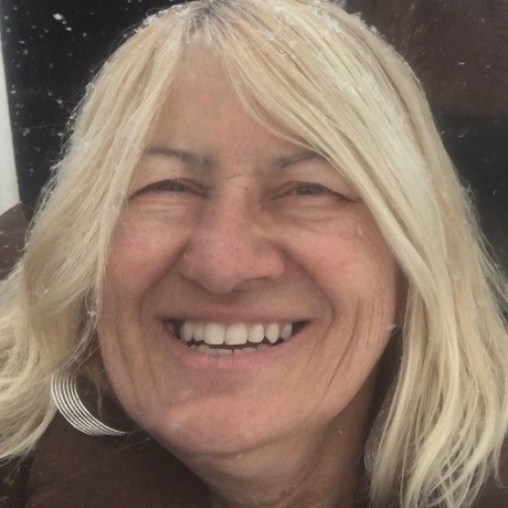 Rachel Cinader - Empowering women around the world