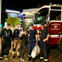 Phoenix based deli feeds firefighters during grocery shortage