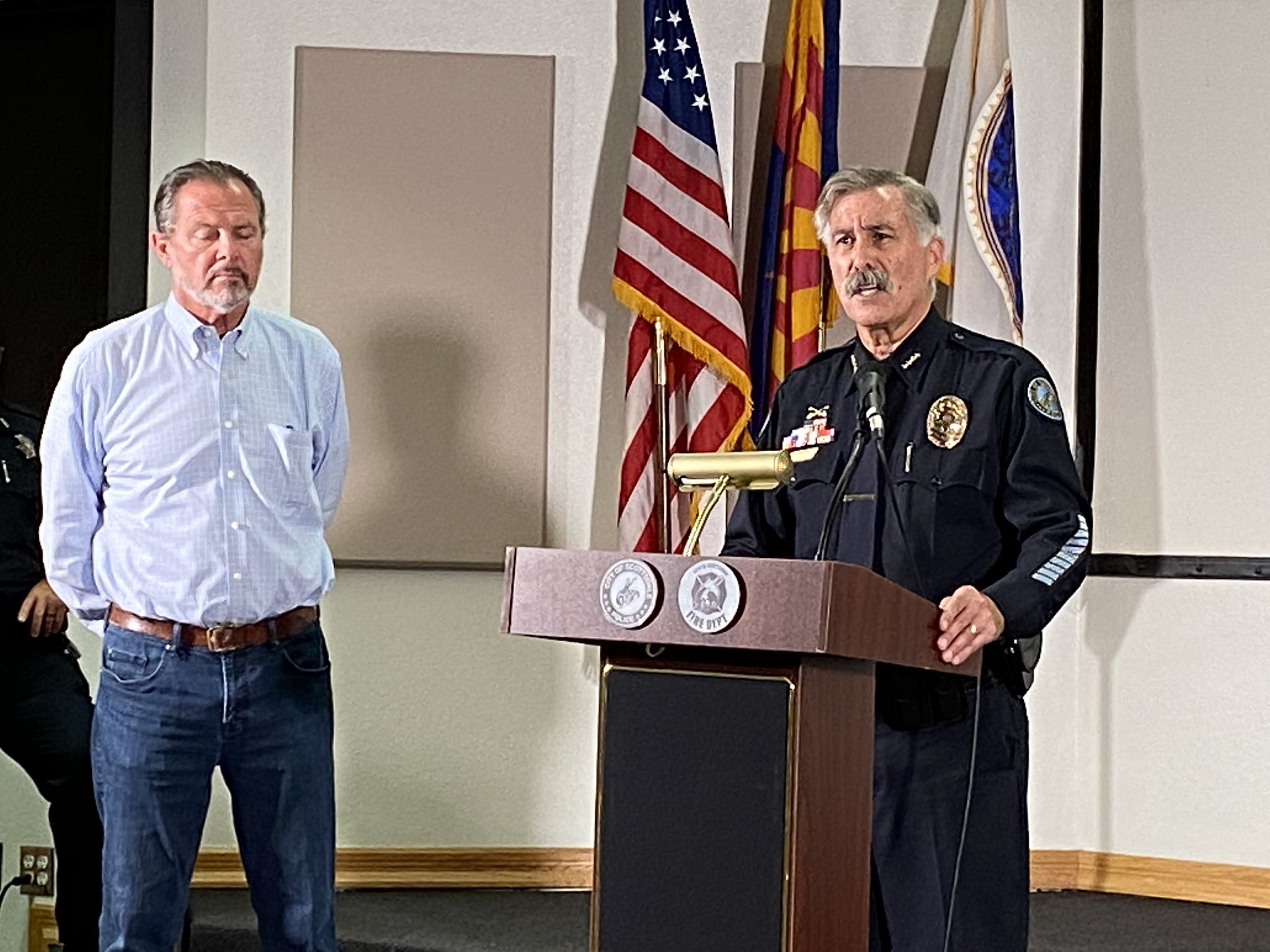 Scottsdale mayor, police chief hold joint press conference on Saturday night looting, riots