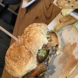 Uneeda Burger Review