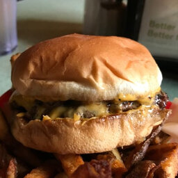 Burger Review: Loretta's Northwesterner