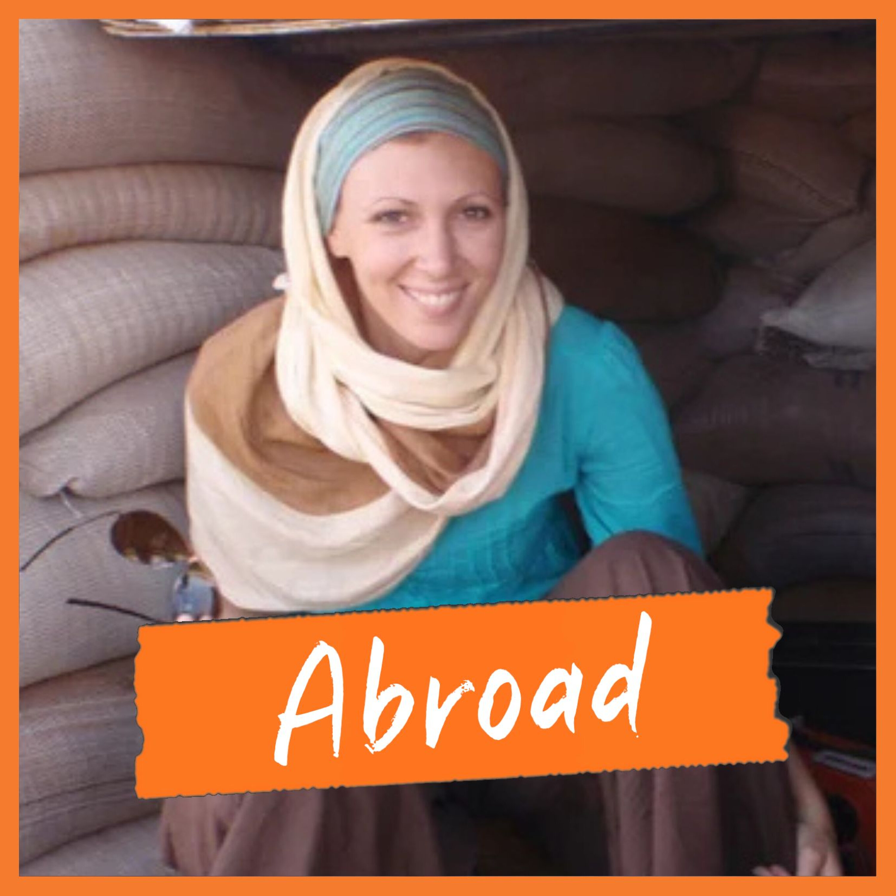 Abroad: 93 dagen lang vastgehouden worden in de woestijn door piraten Abroad: 93 dagen lang vastgehouden worden in de woestijn door piraten