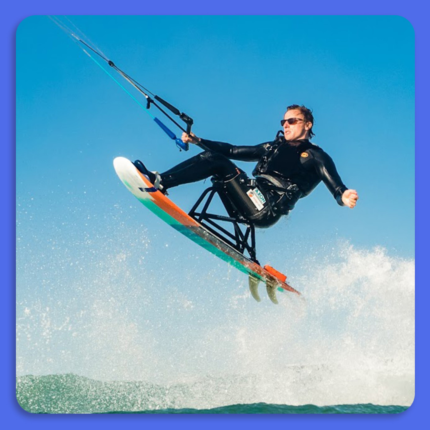 DWARSLAESIE door MOTOR ONGELUK maar toch KITESURFEN op hoog NIVEAU! episode artwork
