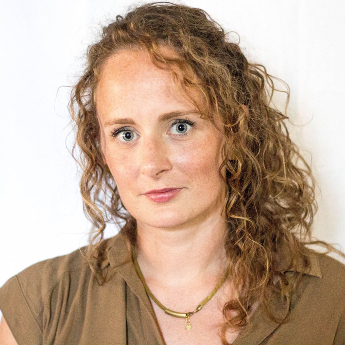 Marilyn Michels tijdens de luwte van haar tussentijd | RELAAS episode artwork