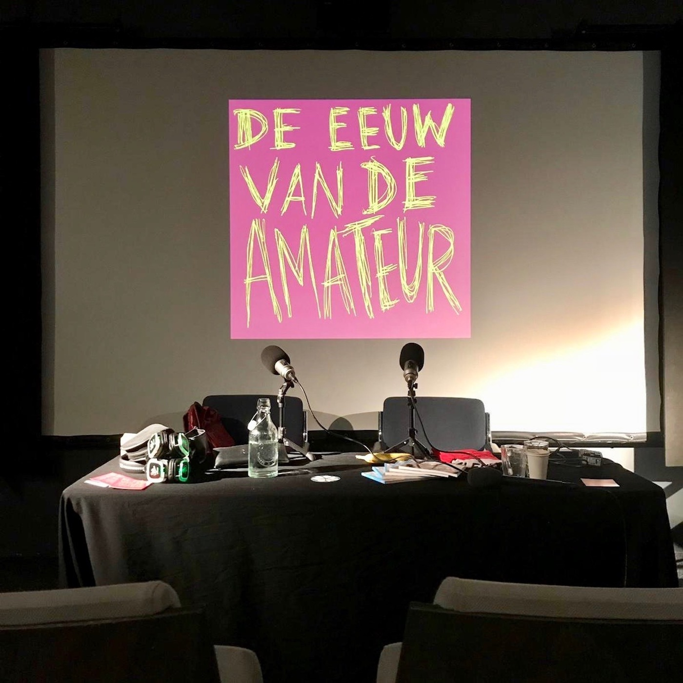 ALLES over onduidelijkheid, bananenschillen en xtc, live vanaf het podcastfestival episode artwork
