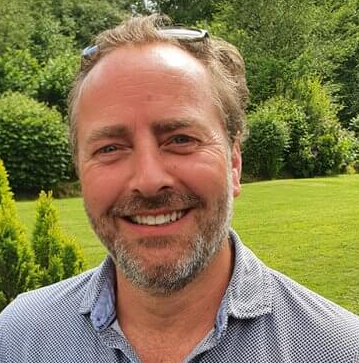 How Hector's Menswear uses Shine Radio