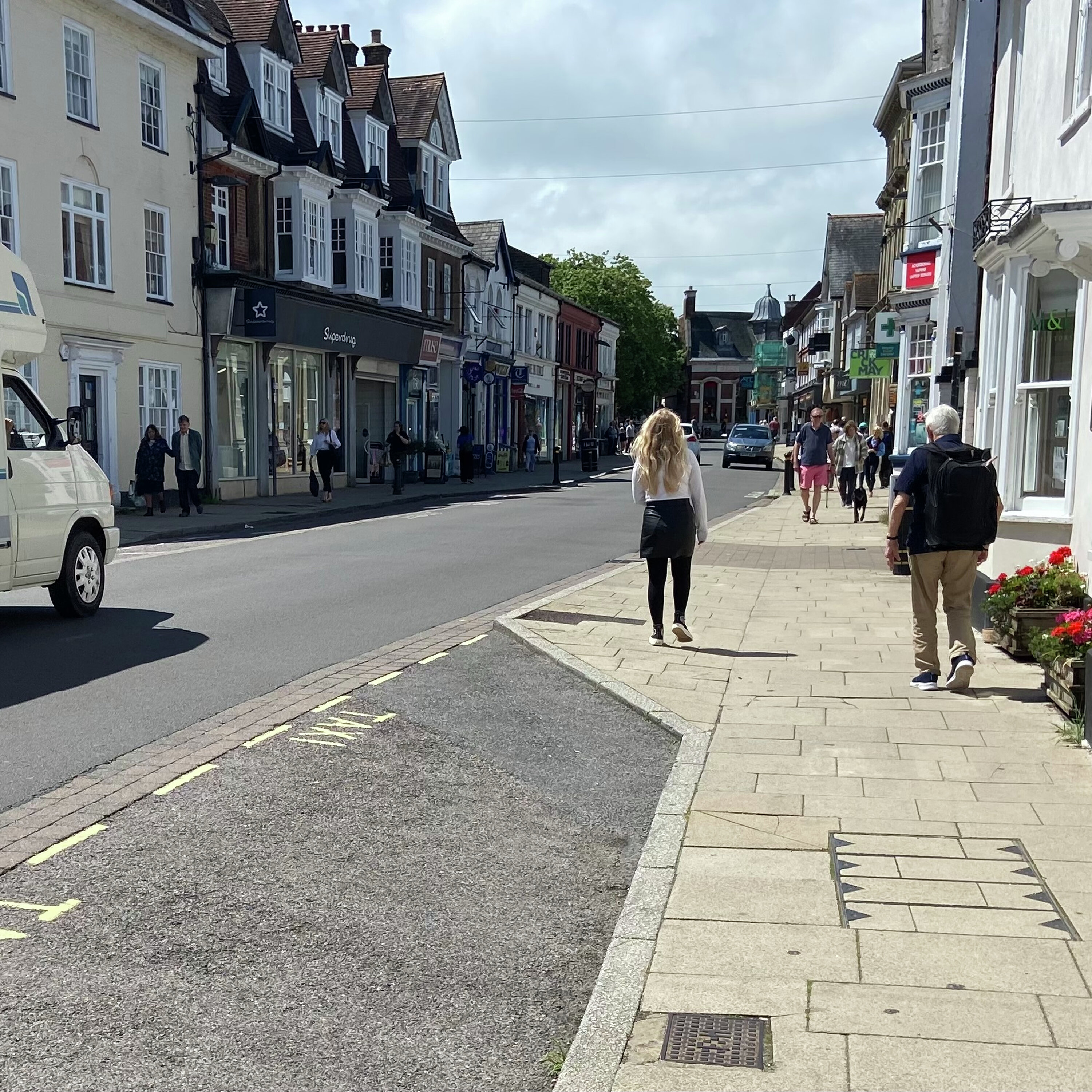 20 is plenty when driving through the town centre episode artwork