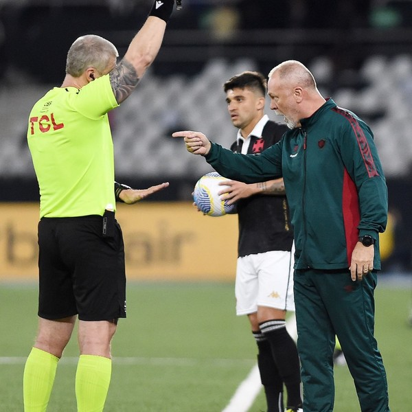 GE Fluminense #390 - Polêmica e pouco futebol: Flu joga mal e perde clássico