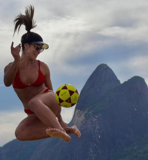 Toca e Sai