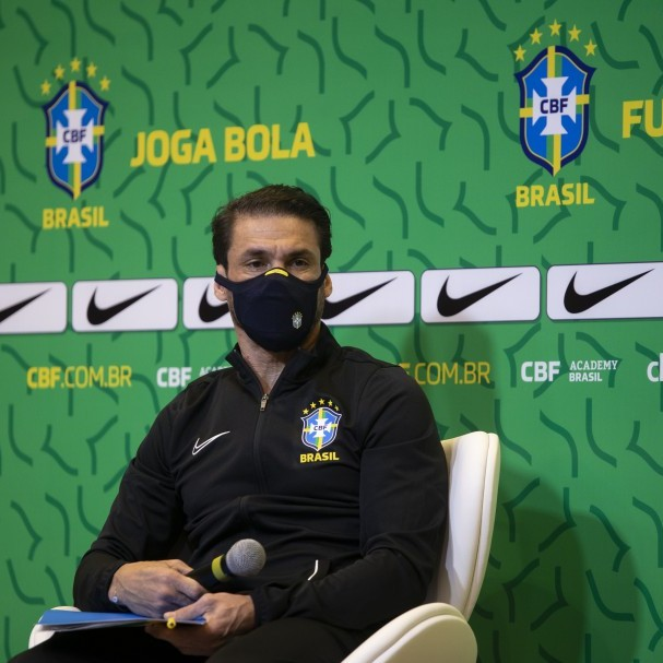 Toca e Sai #105 - Lavoisier fala sobre o trabalho na CBF para resgatar o futsal brasileiro: "Tivemos a melhor preparação possível para o Mundial"